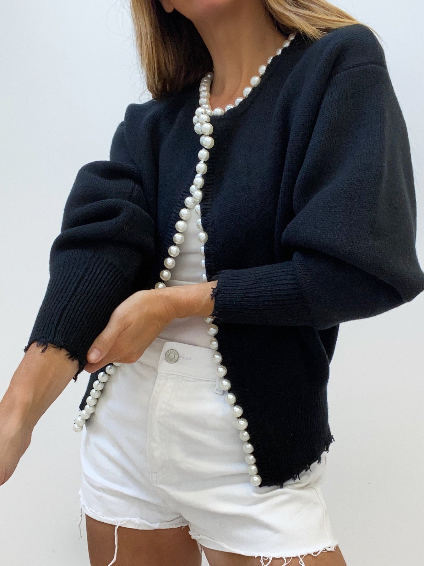 Cardigan tendance pour femme avec ouverture frontale | Détails perlés