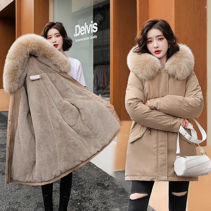Veste À Capuche D’Hiver Pour Femme | Détail En Fourrure