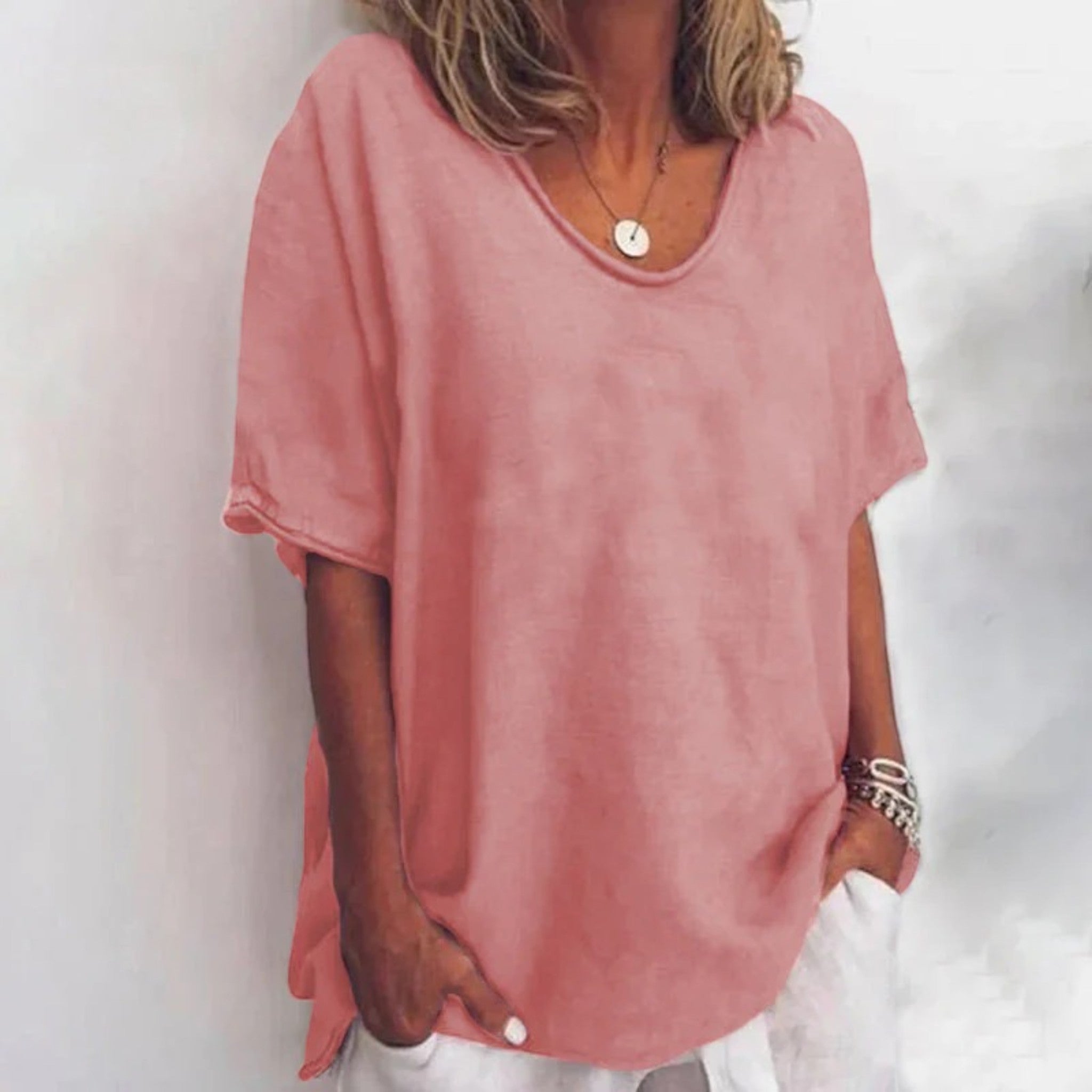 Élina | T-shirt Décontracté À Col En V Pour Femmes | Oversized