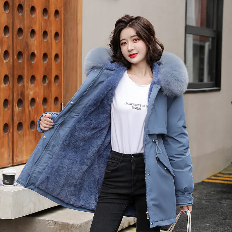 Veste À Capuche D’Hiver Pour Femme | Détail En Fourrure