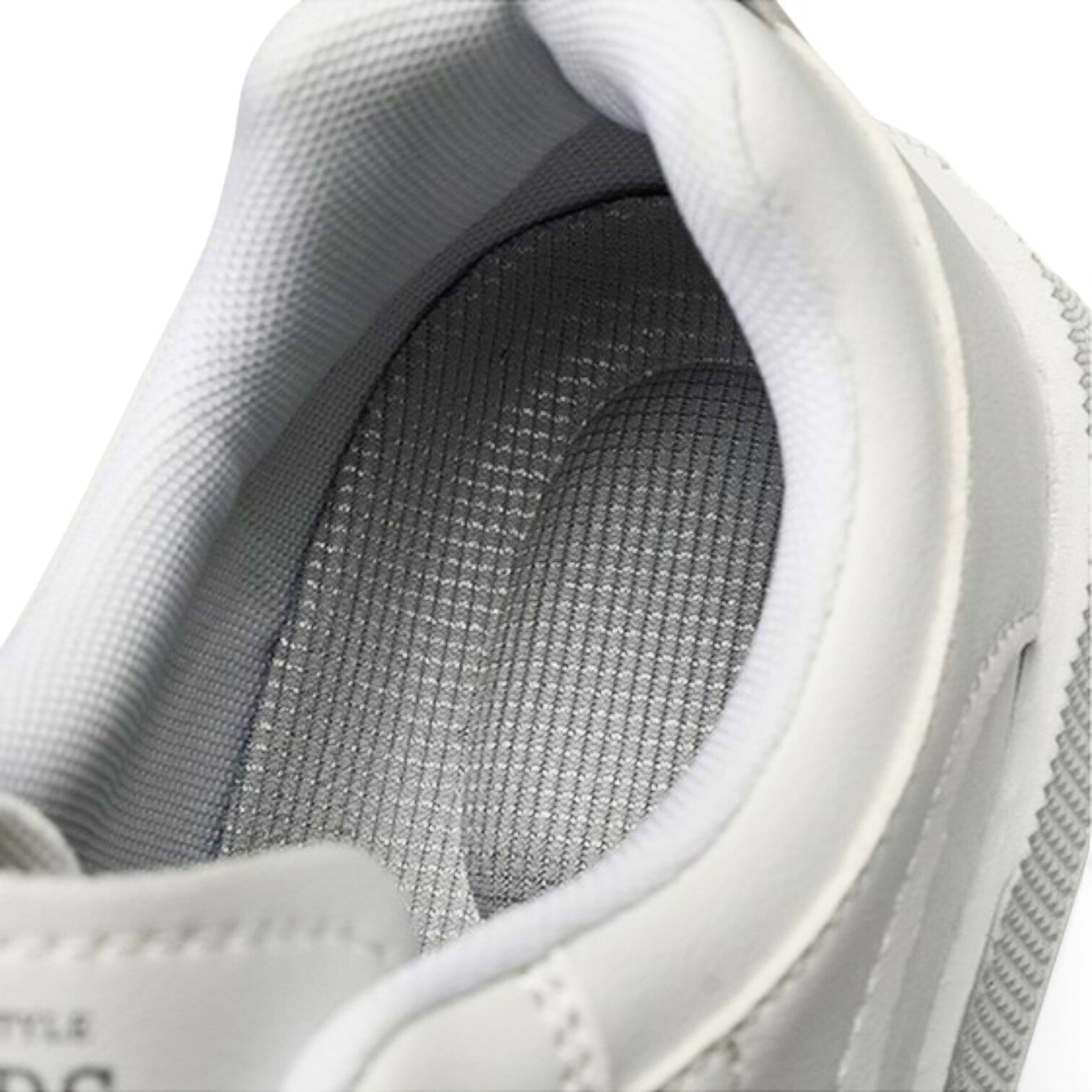 Baskets Minimalistes Blanches Pour Homme | À Lacets