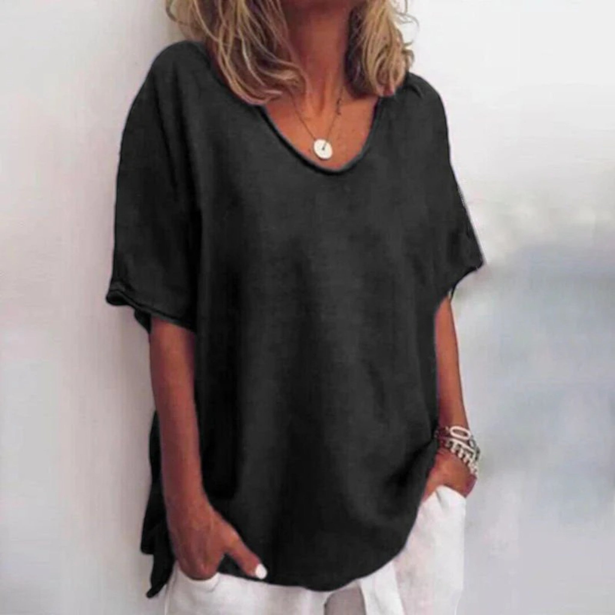 Élina | T-shirt Décontracté À Col En V Pour Femmes | Oversized