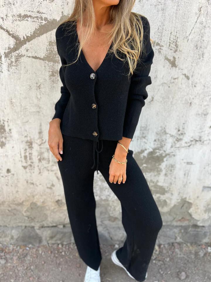 Ensemble d’hiver pour femme cardigan et pantalon | Col en V