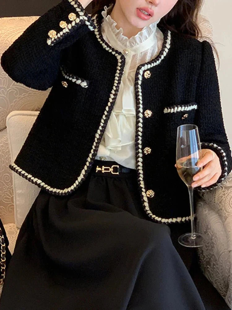 Veste Classique En Tweed Avec Détails Boutonnés Pour Femme | Courte